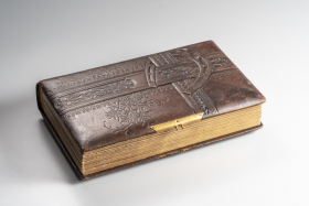 Museum "Riga Art Nouveau Center" starts  new event series " Museum object stories "