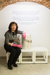 Rīgas Porcelāna muzejs aicina uz tikšanos ar Līga Skariņa ciklā "Mākslinieks runā"