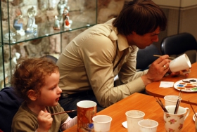 CHRISTMAS PORCELAIN WORKSHOP