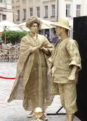 Old Town Market BRIDGE THROUGH TIMES – FROM DUCAT TO EURO