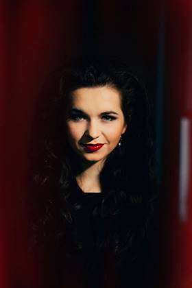 Marlēna Keine, Agnese Egliņa un Paula Šūmane kamermūzikas programmā SPĀŅU UN ČIGĀNU MŪZIKA