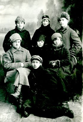 Ziemassvētku kaujām - 100. Aleksandra Čaka poēmas "Mūžības skartie" nakts lasījumu maratons
