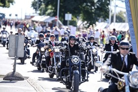 Jau tradicionāli Rīgas svētki 11. novembra krastmalā pulcēs daudzus moto sporta cienītājus un spēkratu īpašniekus