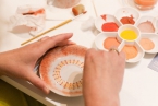Rīgas Porcelāna muzeja radošo darbnīcu piedāvājums vasarā