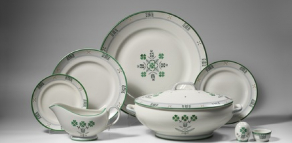 Krājuma izstāde “Rakstu rakstiem izrakstīts” – tautiskais motīvs Rīgas porcelānā
